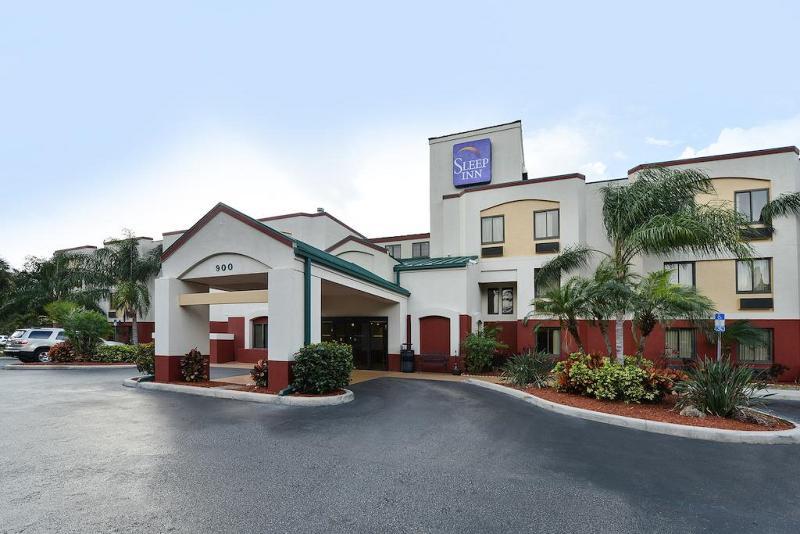 Sleep Inn & Suites Port Charlotte-Punta Gorda Exterior photo